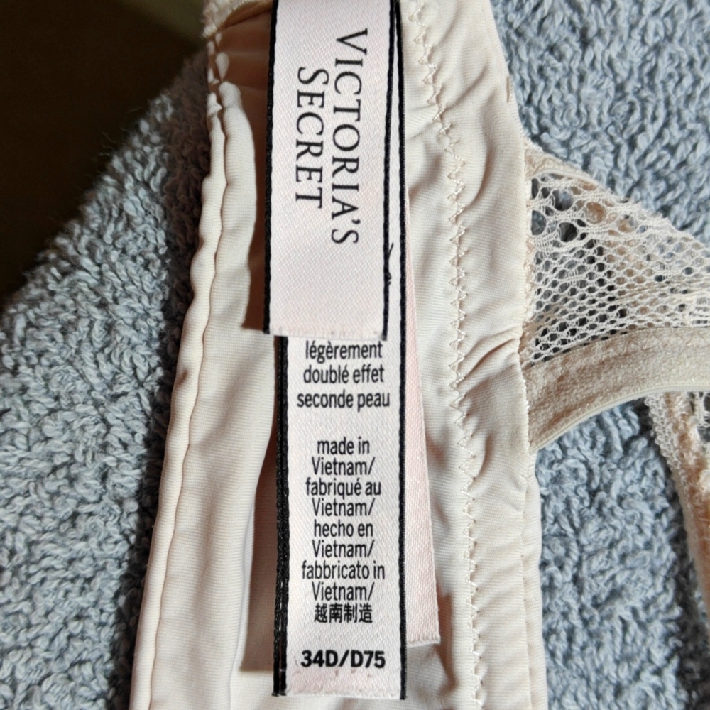 Women's Victoria Secret bra